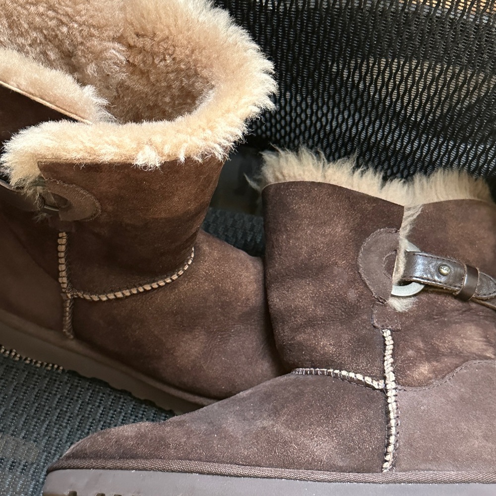 UGG Brown Suede Women's Boots - fur lined - buckles - size 6 - winter Australia